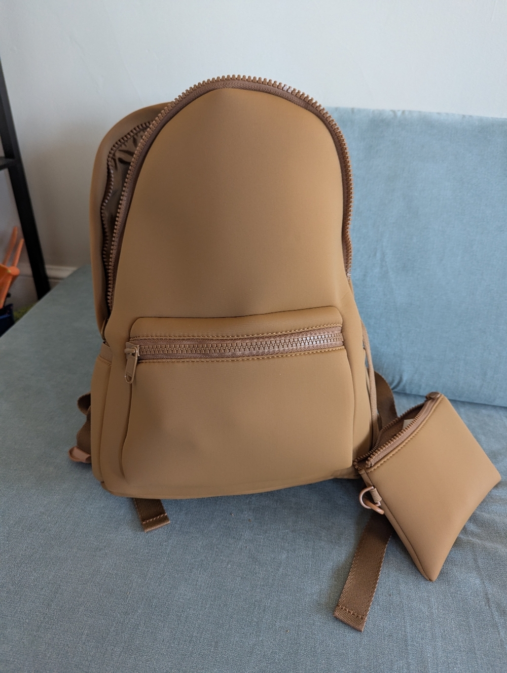 Quince All Day Neoprene Backpack in Mocha - Picture 9 of 10
